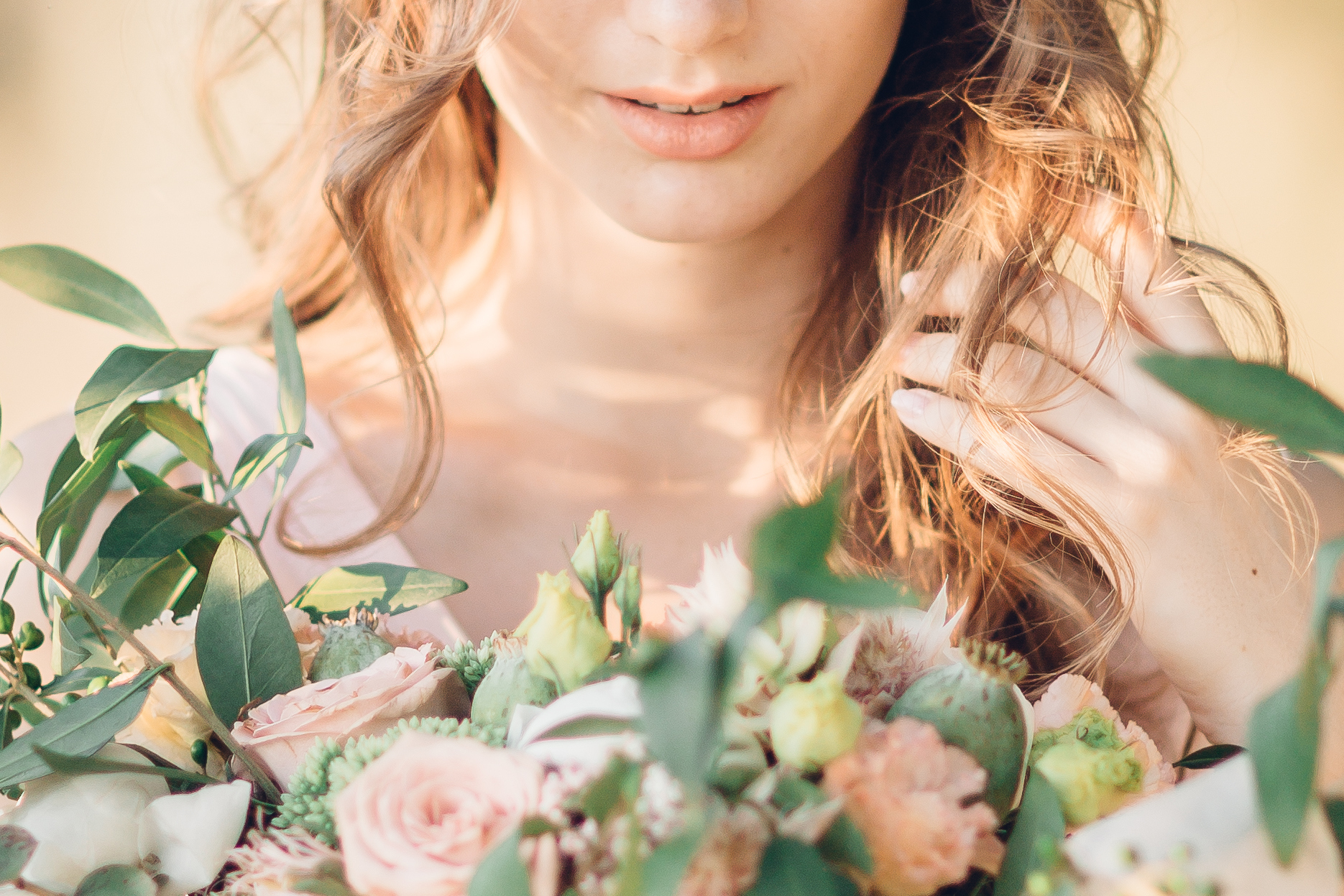 portrait of beautiful bride with bouquet of flowers. wedding photography